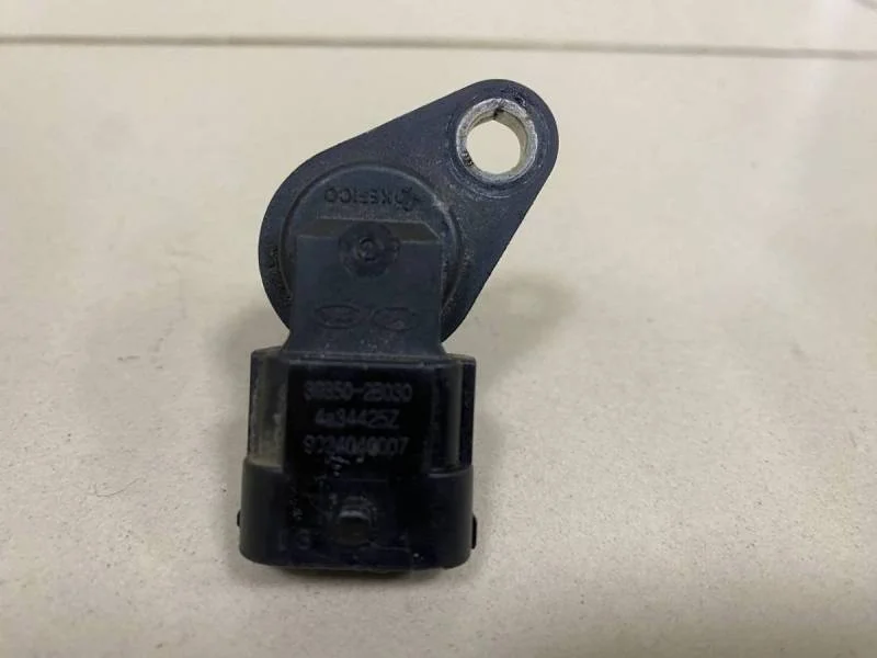 Датчик положения распредвала Kia Ceed (JD) 2012-2018