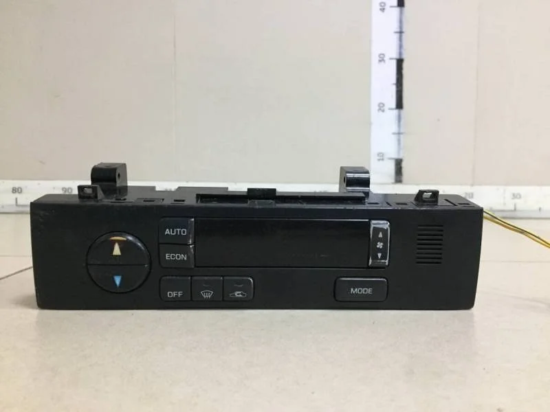 Блок управления климатической установкой Nissan Maxima (A32) 1995-2000