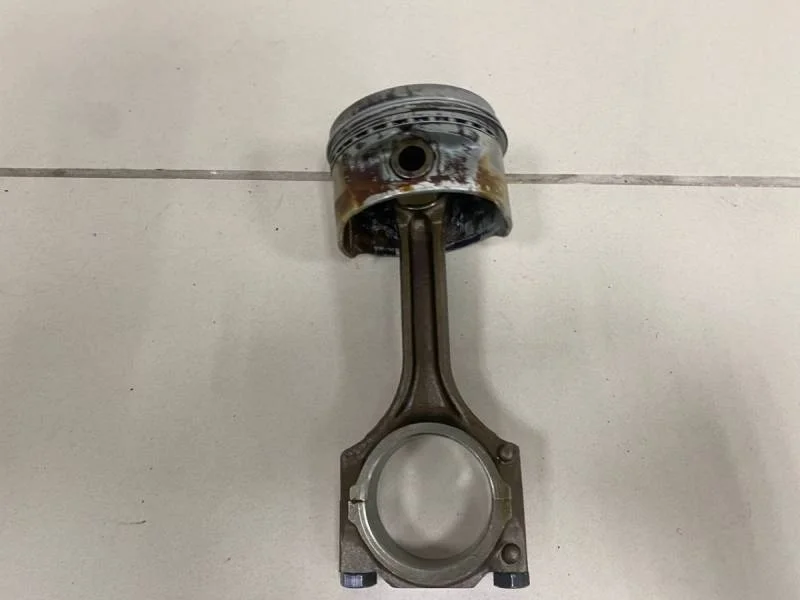 Поршень с шатуном ZAZ Chance 2009-2014