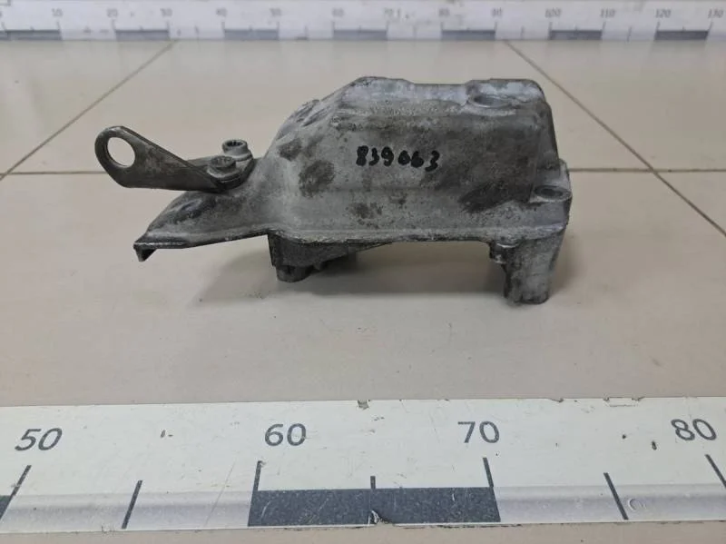 Опора двигателя Volkswagen Golf 6 (5K) 2009-2013