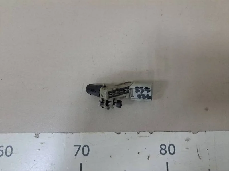 Датчик положения коленвала Volkswagen Golf 6 (5K) 2009-2013