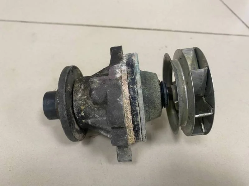 Насос водяной (помпа) BMW 5-series E60/E61 2003-2009