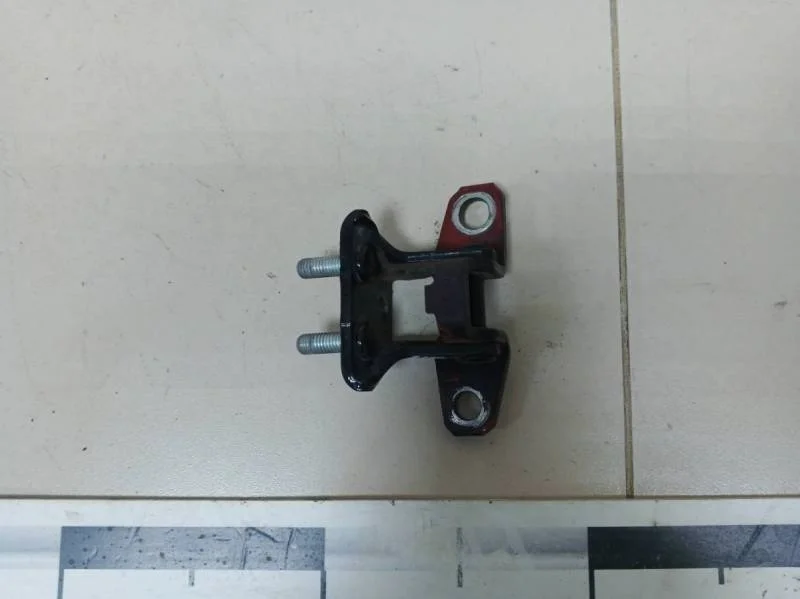 Петля двери задней правой верхняя Mitsubishi Lancer X (CX, CY)  2007>