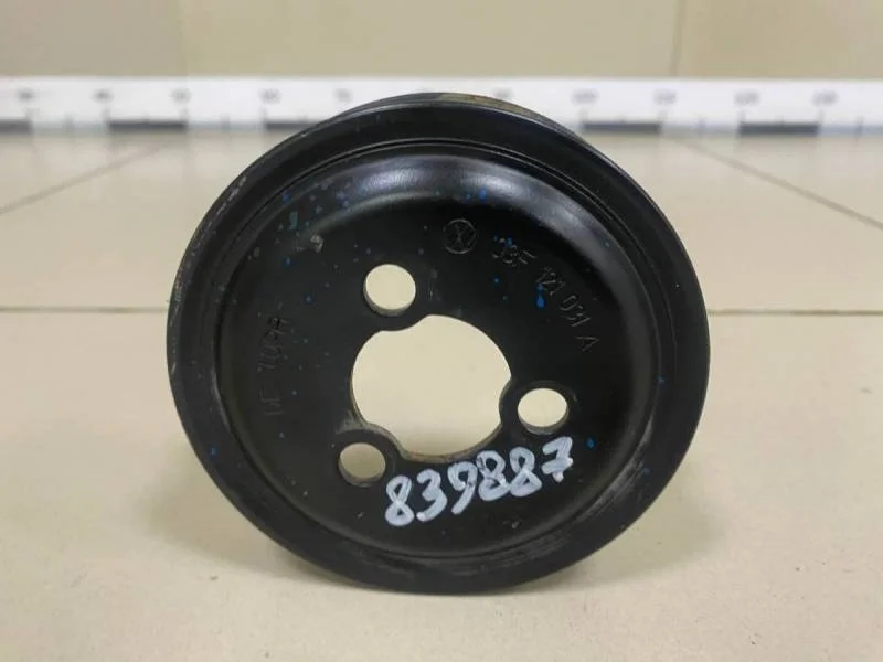 Шкив водяного насоса (помпы) Skoda Yeti 2009>