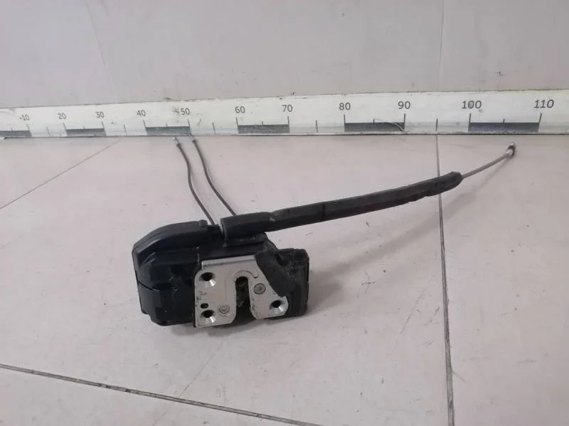 Замок двери задней левой Nissan Tiida (C11) 2007-2014