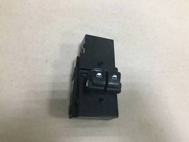 Блок управления стеклоподъемниками Hyundai Solaris 2017>