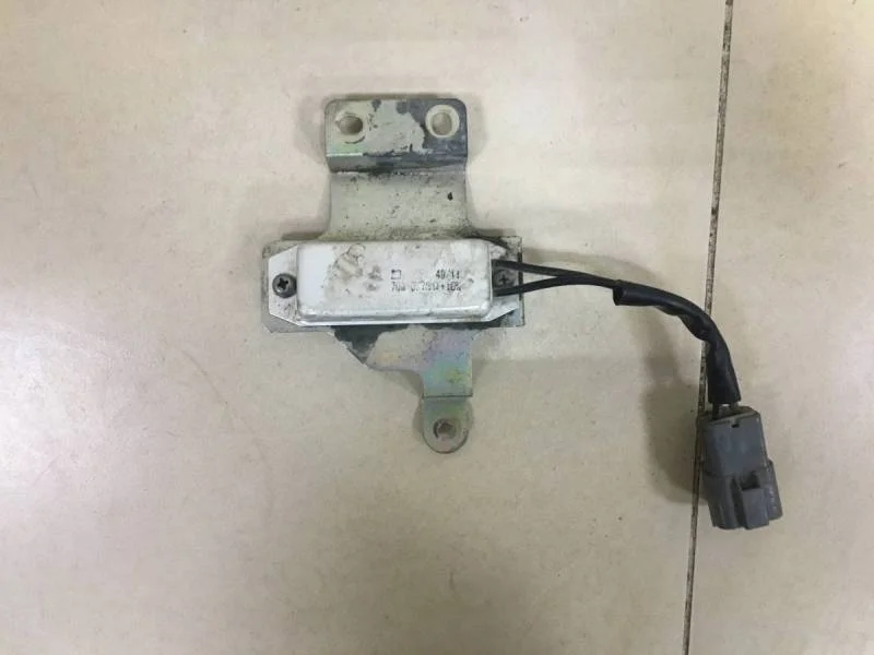 Блок управления вентилятором Nissan Tiida (C11) 2007-2014