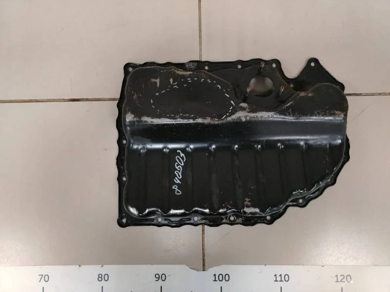 Поддон масляный двигателя Volkswagen Passat B6 2005-2010