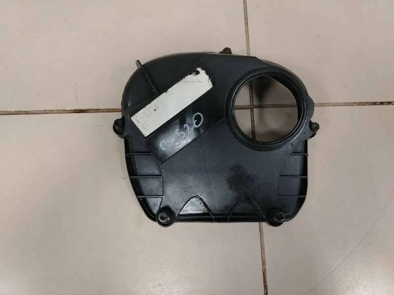 Кожух ремня ГРМ Volkswagen Passat B6 2005-2010