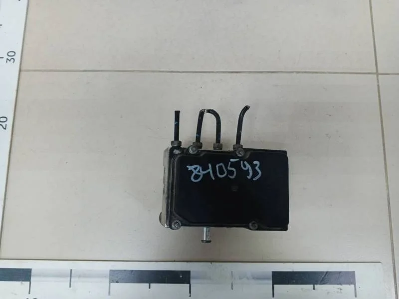 Блок ABS (насос) Nissan Tiida (C11) 2007-2014