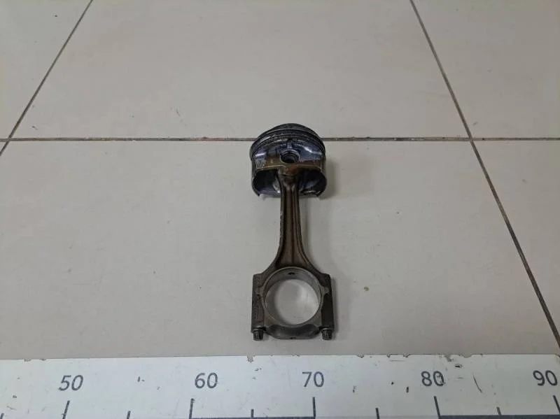 Поршень с шатуном Volkswagen Golf 5 (1K) 2003-2009