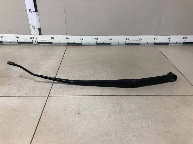 Поводок стеклоочистителя передний правый Hyundai Solaris 2017>