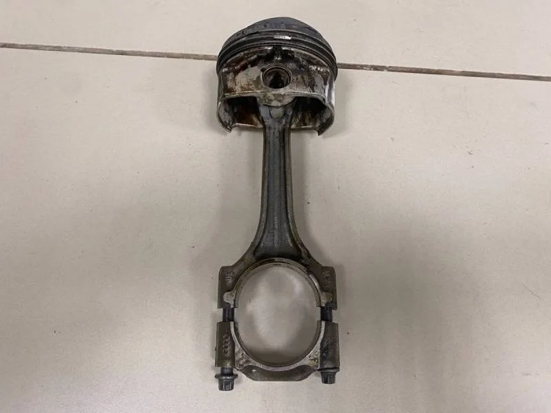 Поршень с шатуном Seat Leon (1P1) 2005-2013