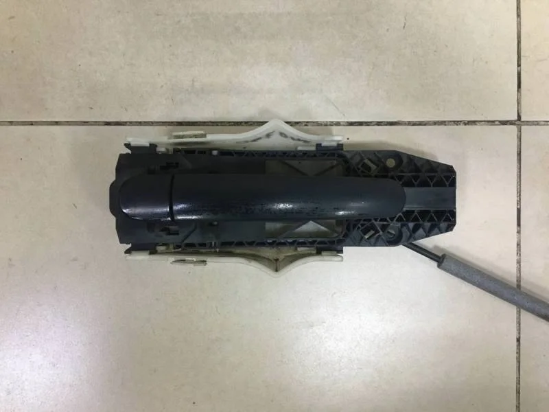 Ручка двери передней наружная правая Skoda Rapid 2012-2020