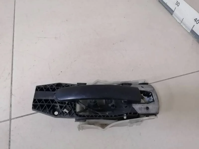 Ручка двери передней наружная левая Skoda Rapid 2012-2020