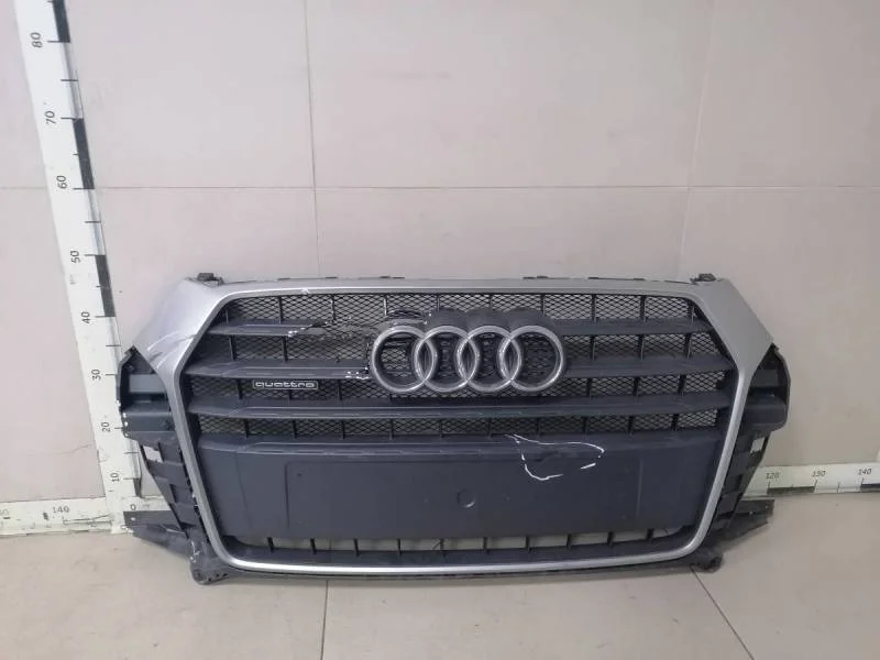 Решетка радиатора Audi Audi Q3 (8U) 2012>