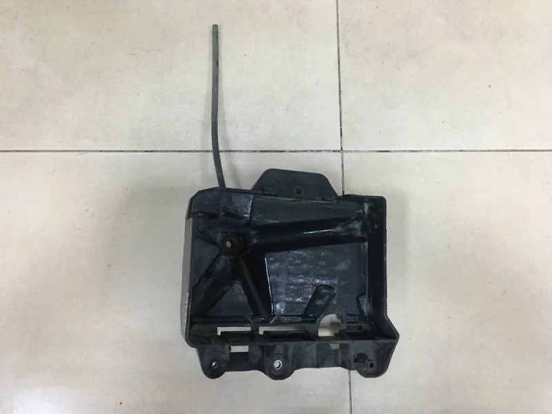 Крепление АКБ (корпус / подставка) Skoda Rapid 2012-2020