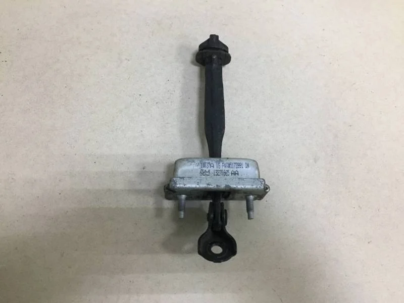 Ограничитель двери Opel Astra J 2010-2017