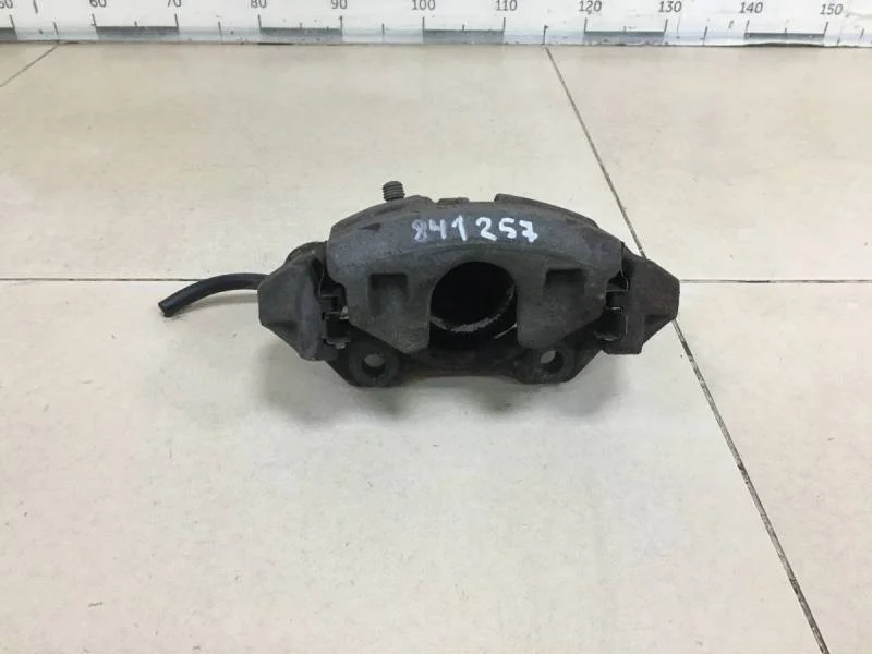 Суппорт передний правый Skoda Rapid 2012-2020