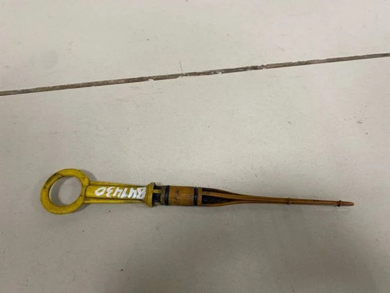 Щуп масляный Renault Symbol (1) 2001-2008