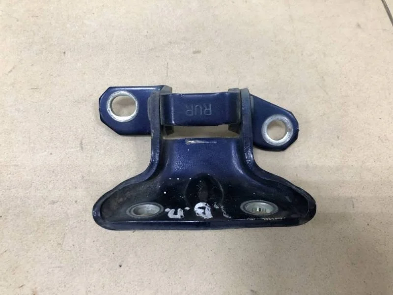 Петля двери задней правой верхняя Hyundai Elantra (HD) 2006-2010