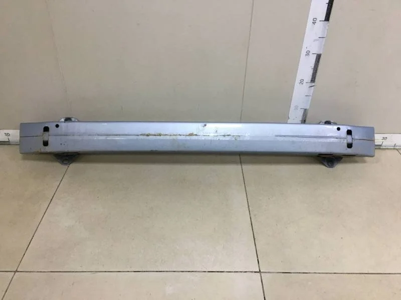 Усилитель заднего бампера Toyota Corolla E120 2001-2007