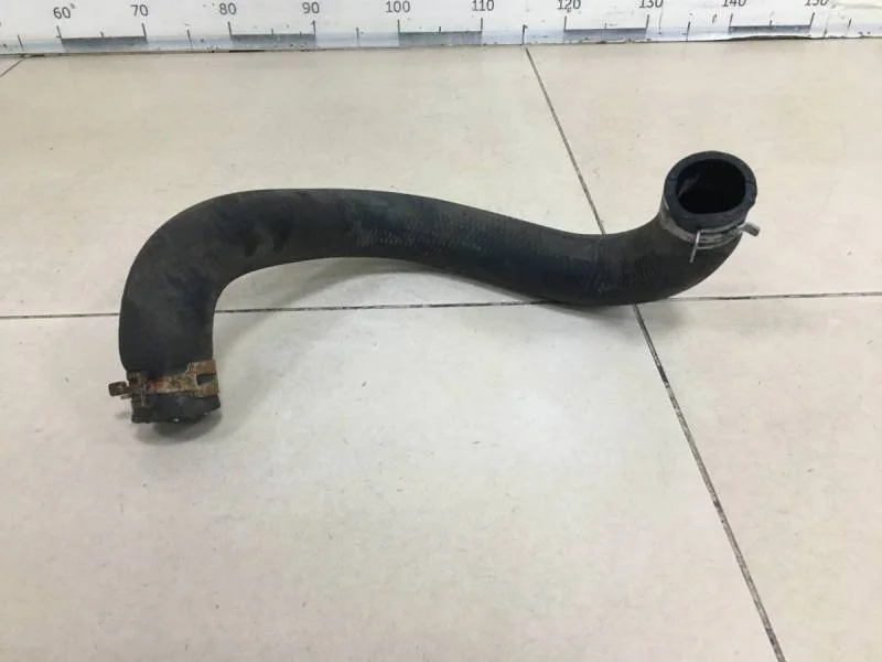 Патрубок радиатора охлаждения Toyota Corolla E120 2001-2007