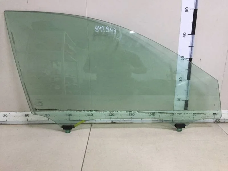 Стекло двери передней правой Toyota Camry (V40) 2006-2011
