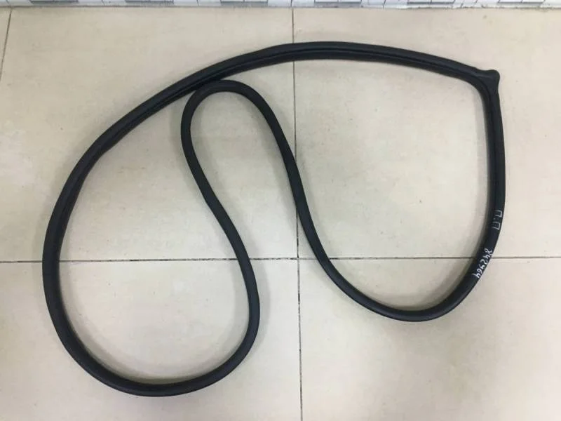 Уплотнитель проема двери передней правой Kia Rio 4 (FB) 2017>