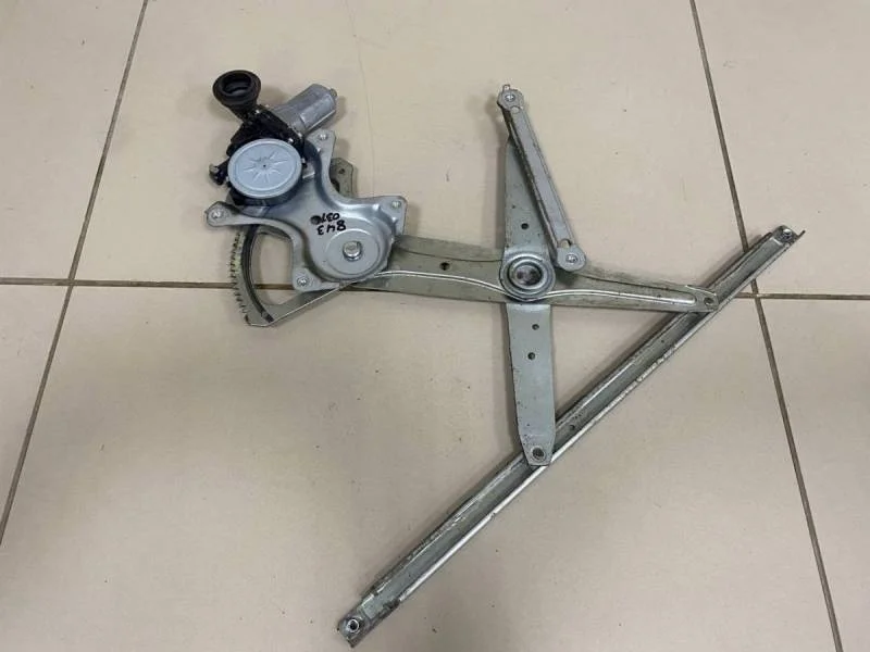 Стеклоподъемник электр. передний правый Toyota Camry (V40) 2006-2011