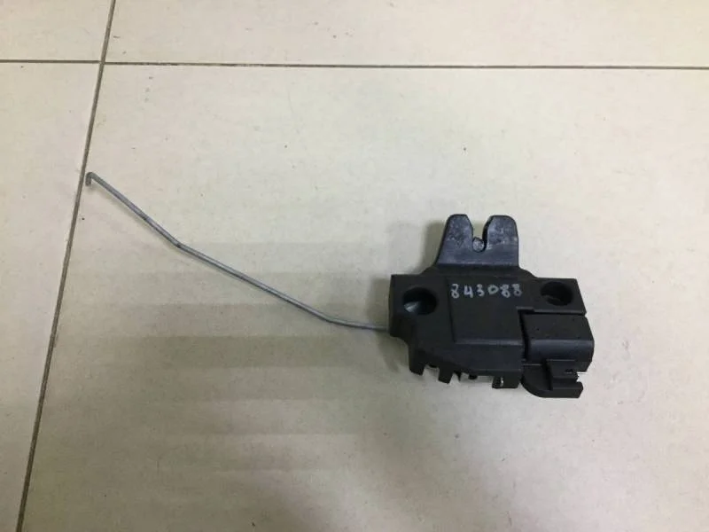 Замок багажника Toyota Camry (V40) 2006-2011