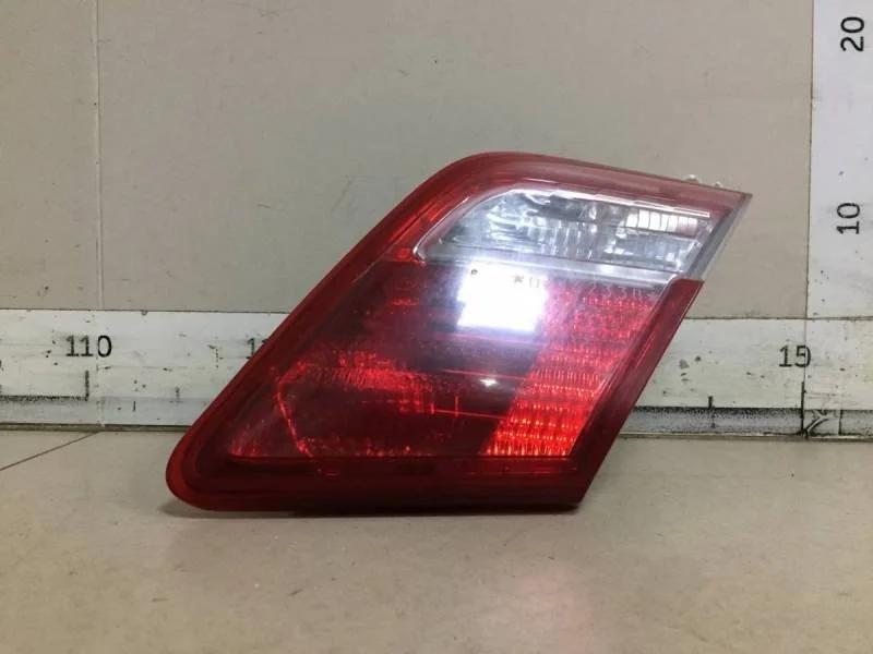 Фонарь задний внутренний правый Toyota Camry (V40) 2006-2011