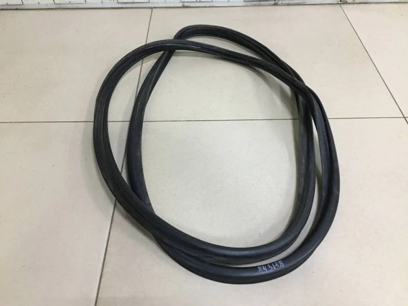 Уплотнитель багажника Toyota Camry (V40) 2006-2011