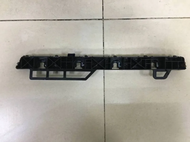 Кронштейн заднего бампера правый Kia Rio 4 (FB) 2017>