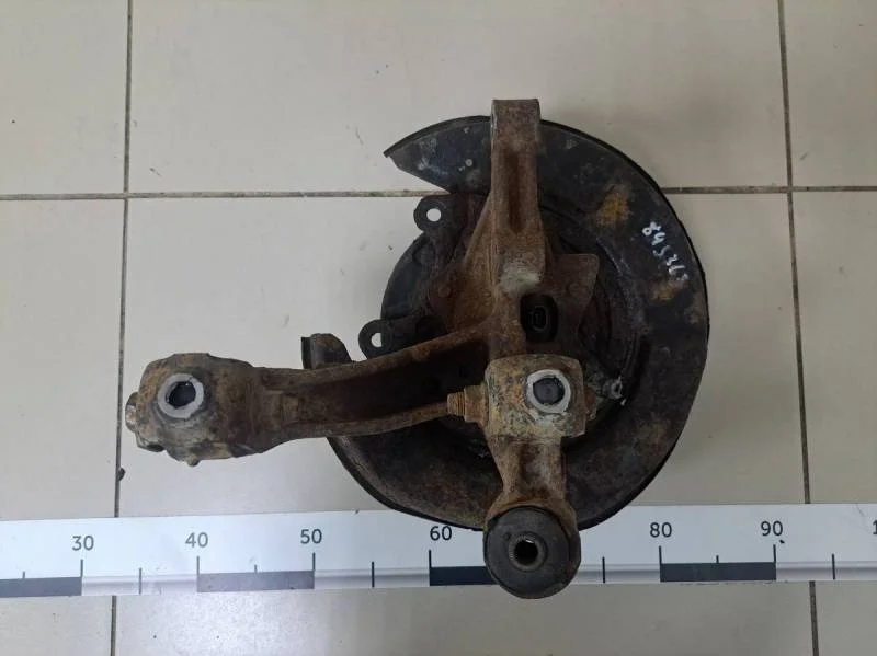 Кулак поворотный задний левый Toyota Camry (V40) 2006-2011