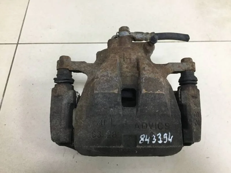 Суппорт передний левый Toyota Camry (V40) 2006-2011