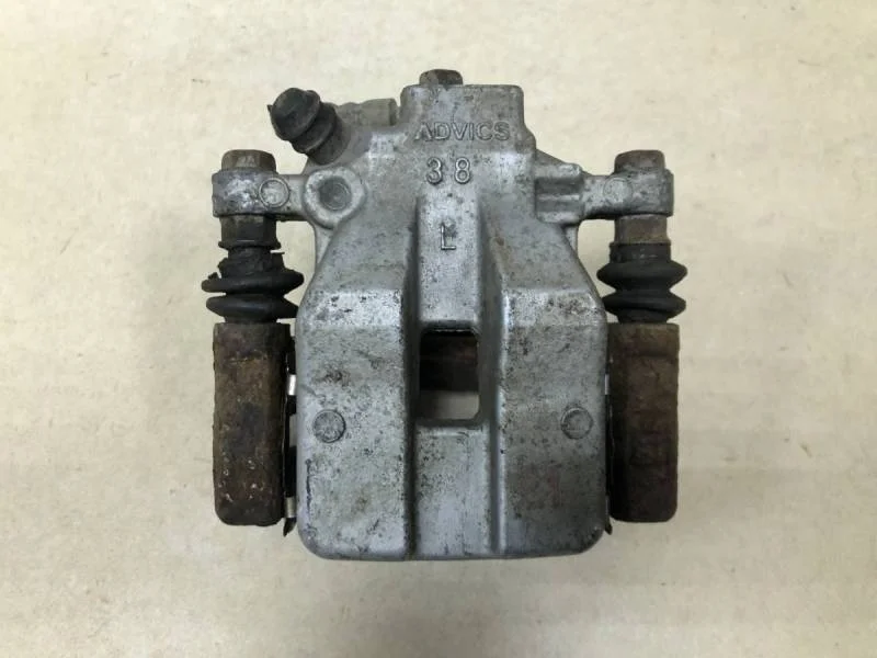 Суппорт задний левый Toyota Camry (V40) 2006-2011