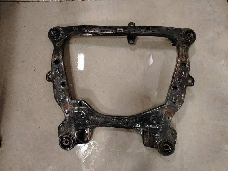 Балка подмоторная Toyota Camry (V40) 2006-2011