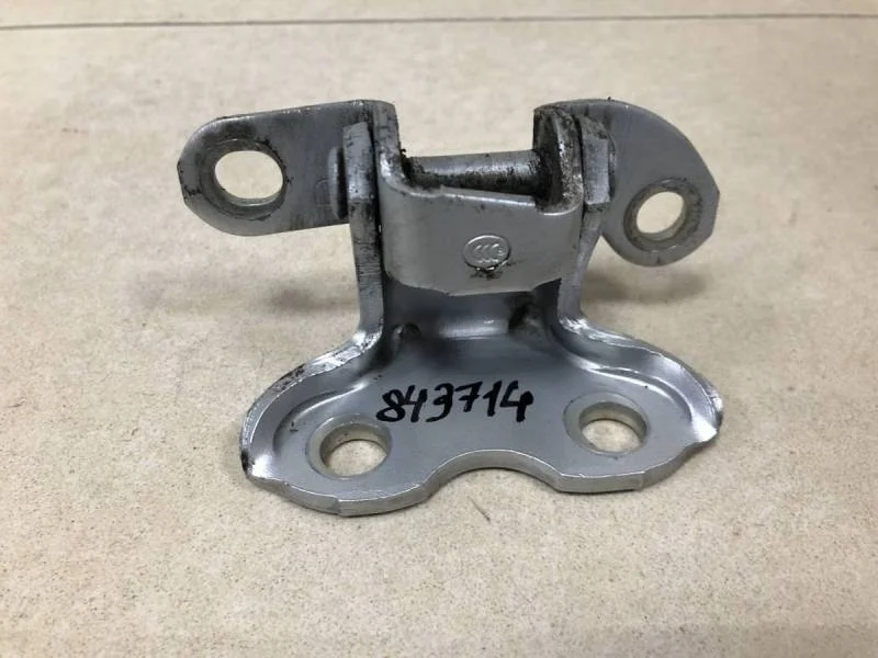 Петля двери задней правой верхняя Toyota Camry (V40) 2006-2011