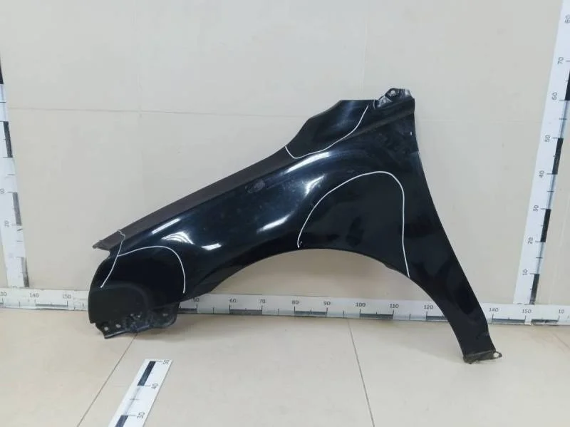 Крыло переднее левое Toyota Avensis (T250) 2003-2009