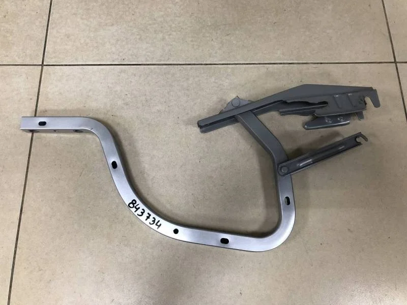 Петля крышки багажника Toyota Camry (V40) 2006-2011