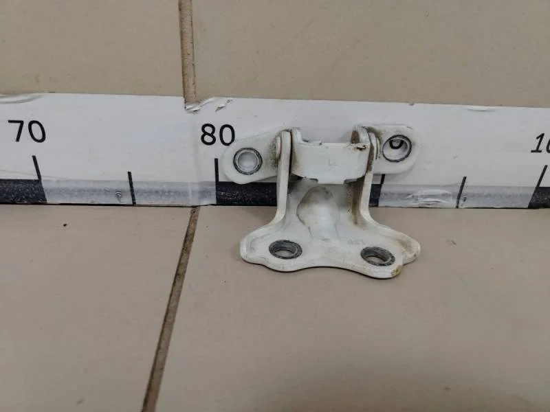 Петля двери задней левой верхняя Kia Rio 3 (UB) 2011-2017