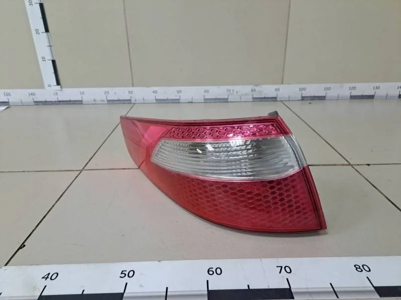 Фонарь задний наружный левый Kia Rio 3 (UB) 2011-2017