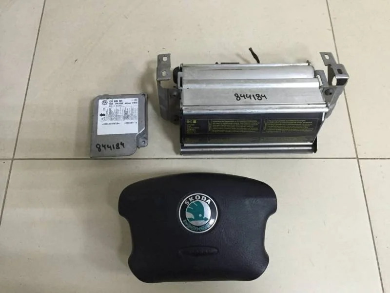 Подушка безопасности (комплект) Skoda Octavia (A4 1U-) 2000-2011