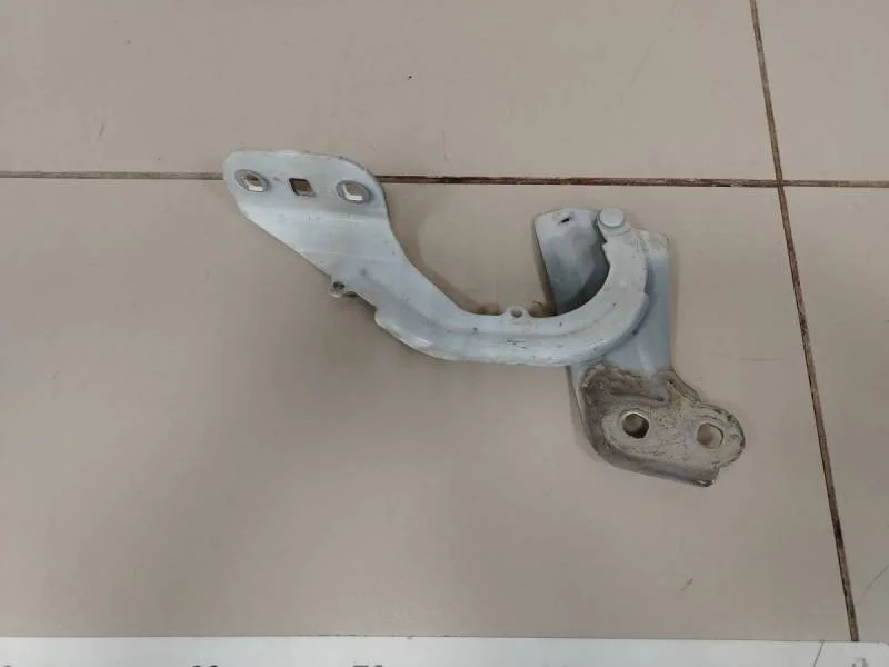 Петля капота правая Ford Focus 3 2011>