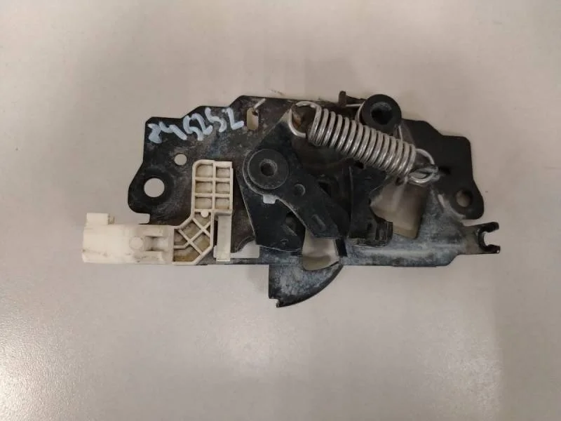 Замок капота Ford Focus 3 2011>