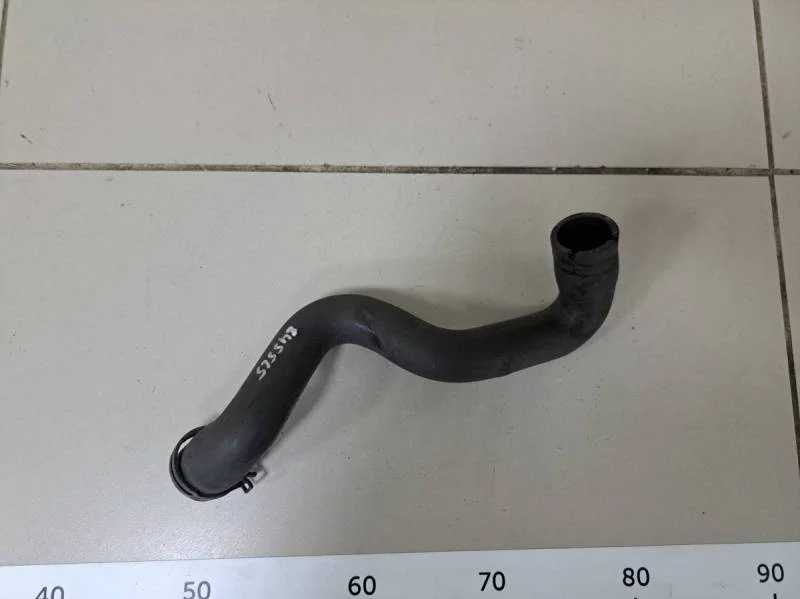 Патрубок радиатора охлаждения Ford Focus 3 2011>