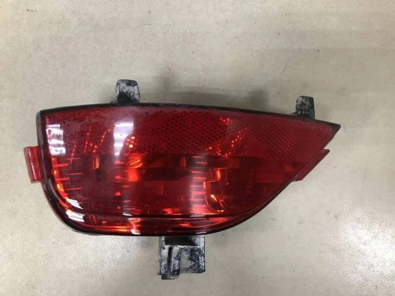 Фонарь задний в бампер левый Renault Duster 2012>