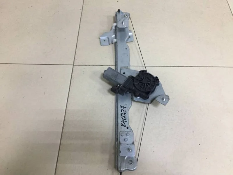 Стеклоподъемник электр. передний левый Renault Duster 2012>