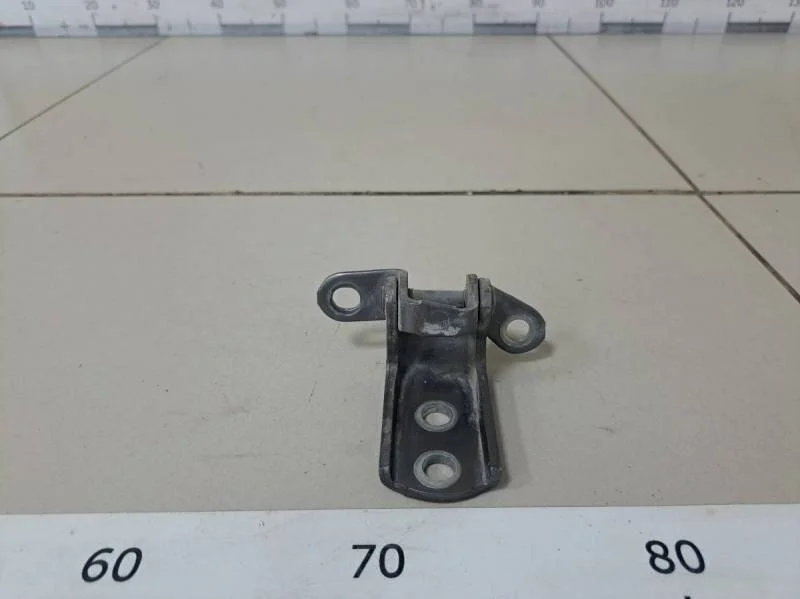 Петля двери задней левой нижняя Toyota Camry (XV30) 2001-2006